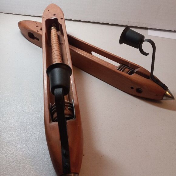 Vintage Weavers Shuttle Metal Candle holder Countrycore - Picture 1 of 8